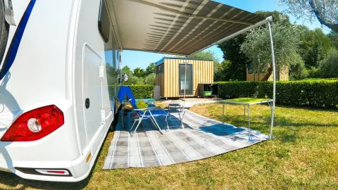 Komfort-Campingplatz mit privaten sanitären Einrichtungen Weekend